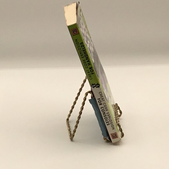 Cheat Code Explosion two books in 1 - Picture 4 of 4